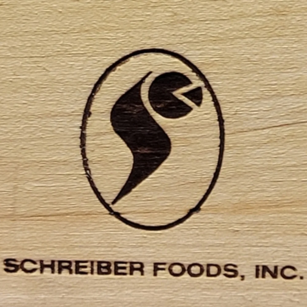 Schreiber Foods Maplewood Cheese Board Cutter